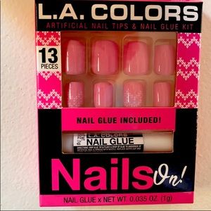 L.A. COLORS Press On Nails